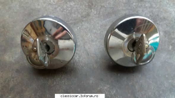 Vand diverse piese Dacia si altele - Buson nichelst rezervor 40 lei buc. Starea - Vanzari  piese si accesorii