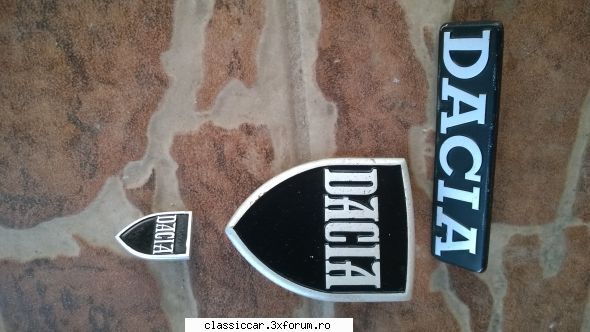 Vand diverse piese Dacia si altele - Set embleme - 50 lei - Vanzari  piese si accesorii