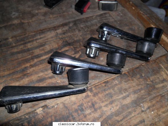 Vand diverse piese Dacia si altele - Set manere macara geam, cu nichel - 60 lei - Vanzari  piese si accesorii