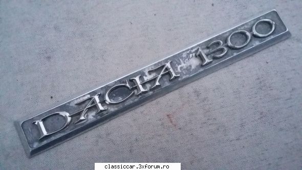 Vand diverse piese Dacia si altele - Logo Dacia 1300 cu suport artizanal - 70 - Vanzari  piese si accesorii