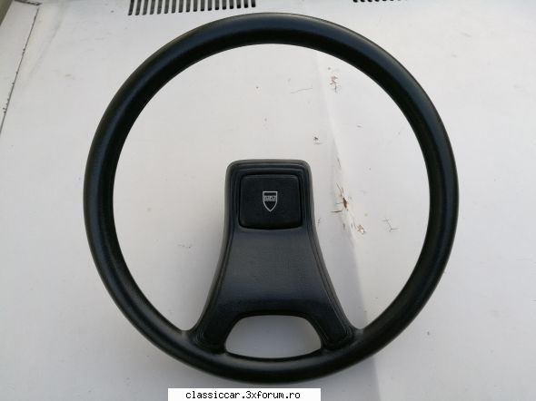 Vand diverse piese Dacia si altele - Volan Dacia, stare foarte buna, netocit - Vanzari  piese si accesorii