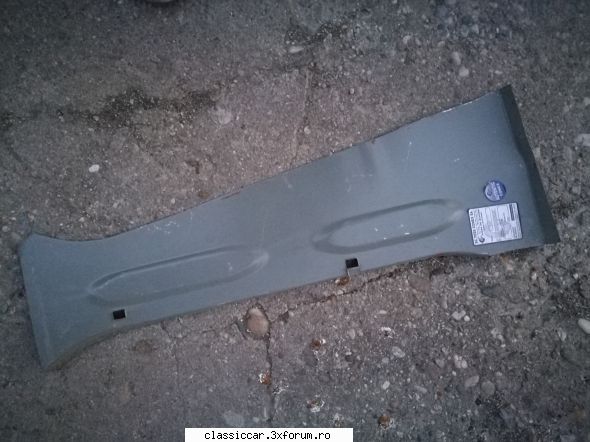 Vand diverse piese Dacia si altele - Planseu mic portbagaj - 20 lei - Vanzari  piese si accesorii