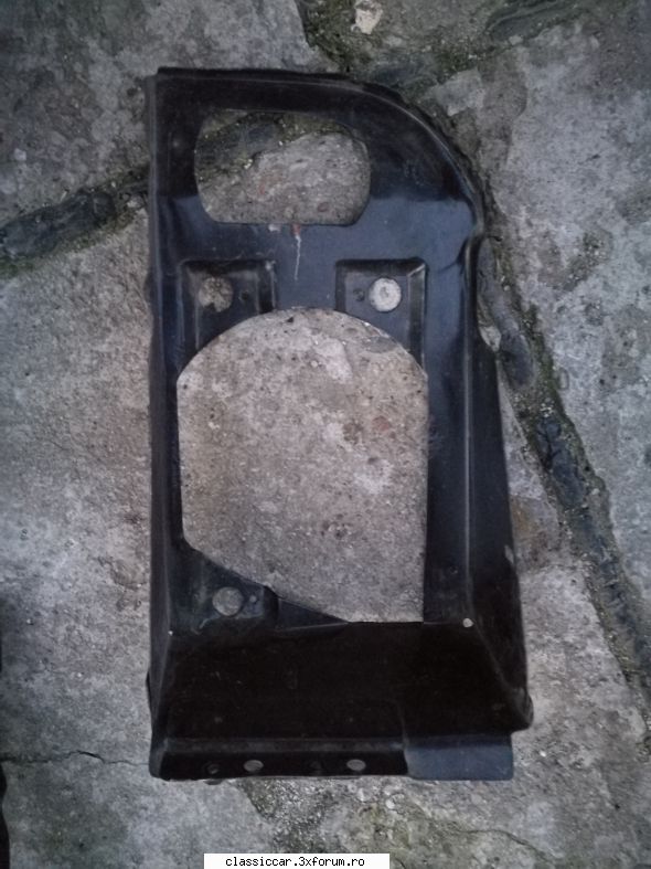 Vand diverse piese Dacia si altele - Rama far dreapta, CN3 - 30 lei - Vanzari  piese si accesorii