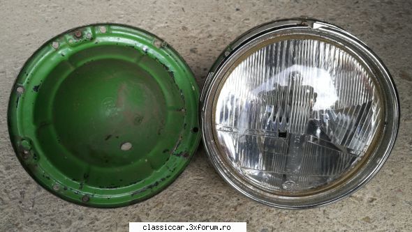 Vand diverse piese Dacia si altele - Doua oale de far Skoda+1 far, starea din - Vanzari  piese si accesorii