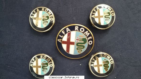 Vand diverse piese Dacia si altele - Sigla + capace janta AlfaRomeo - Nu mai - Vanzari  piese si accesorii