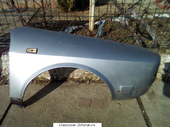 Vand diverse piese Dacia si altele - Aripa Fata Dacia Papuc lei - Vanzari  piese si accesorii