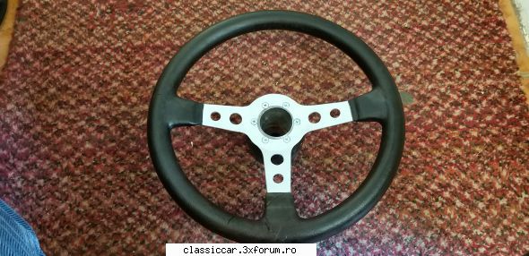 Vand diverse piese Dacia si altele - Volan sport, starea din foto - 250 lei - Vanzari  piese si accesorii