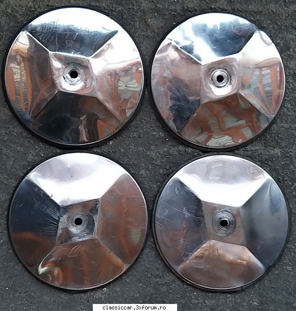 Vand diverse piese Dacia si altele - Set capace roti 150 lei - Vanzari  piese si accesorii