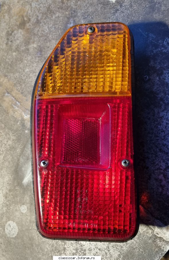Vand diverse piese Dacia si altele - Lampa Break - 100 lei - Vanzari  piese si accesorii