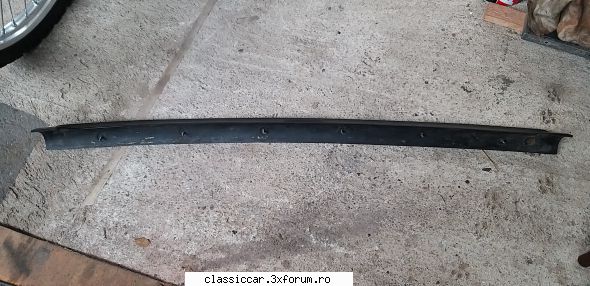 Vand diverse piese Dacia si altele - Ornament capota spate Dacia - 150 lei - Vanzari  piese si accesorii