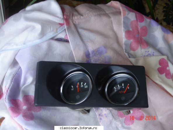 Vand diverse piese pentru clasice Dacia si Renault in special - Ceasuri presiune - Vanzari  piese si accesorii