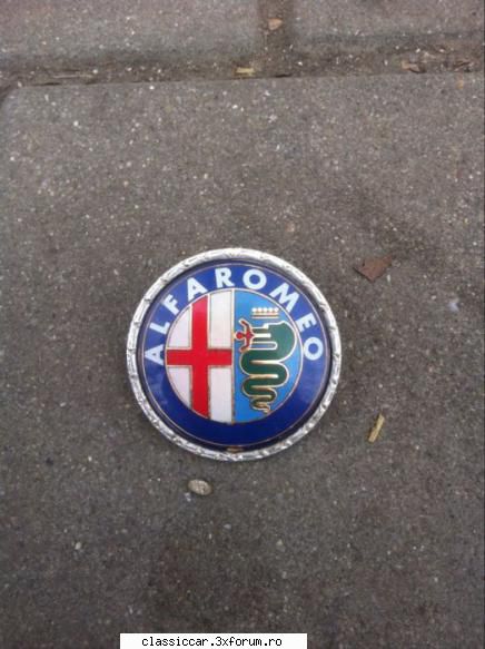 Vand emblema "NOUA"Alfa Romeo masini clasice - Emblema este noua si are 5,5 cm - Vanzari  piese si accesorii