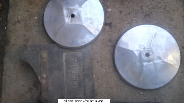 Vand faruri/stopuri Lada 2103[1500] - 2 capace,un sort noroi 15 lei buc - Vanzari  piese si accesorii