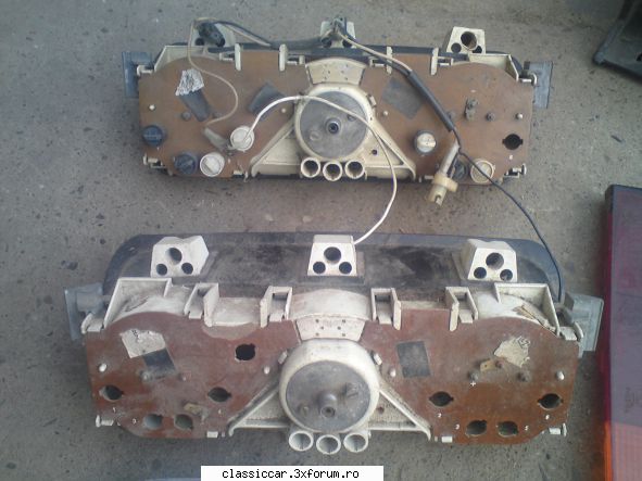 Vand faruri/stopuri Lada 2103[1500] - licu - Vanzari  piese si accesorii