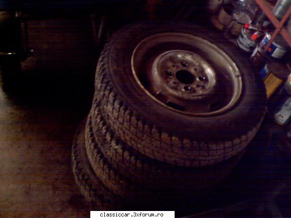 Vand motoare....si altele - Roti de iarna 135R12 fiat polski,600,850,pret 150 - Vanzari  piese si accesorii