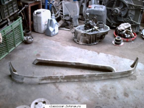 Vand motoare....si altele - Spoiler hayon si bara spate R5 dupa 85, 50 lei - Vanzari  piese si accesorii