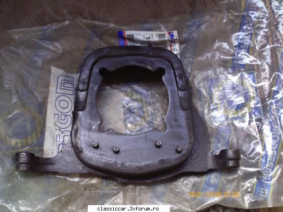 Vand motoare....si altele - Jug(tampon) cutie peugeot 504,am montat unul insa - Vanzari  piese si accesorii