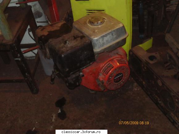 Vand motoare....si altele - Motor 13cp,lipsa capac culbutori,nu stiu ce-i de - Vanzari  piese si accesorii