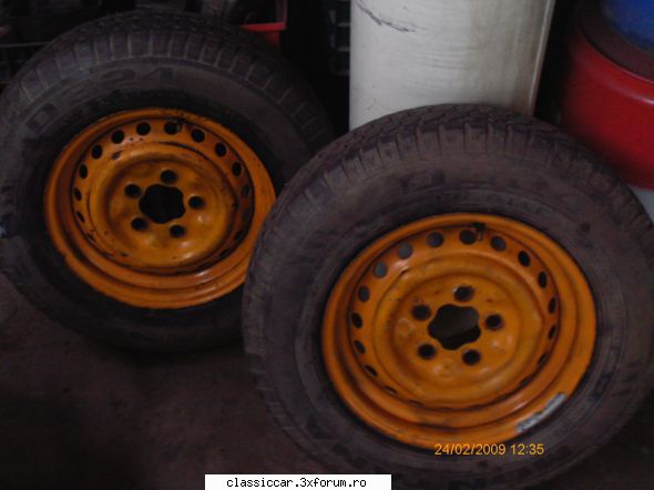 Vand motoare....si altele - Roti vw T3,gumele mai asa,175r14C 250 lei ambele - Vanzari  piese si accesorii