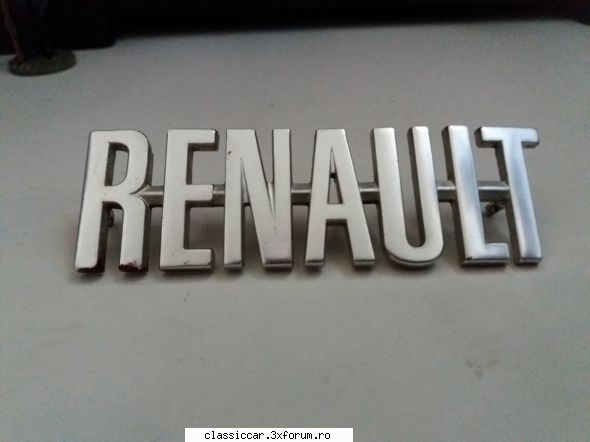 Vand oglinda Aro si emblema Renault - trabi-max - Vanzari  piese si accesorii