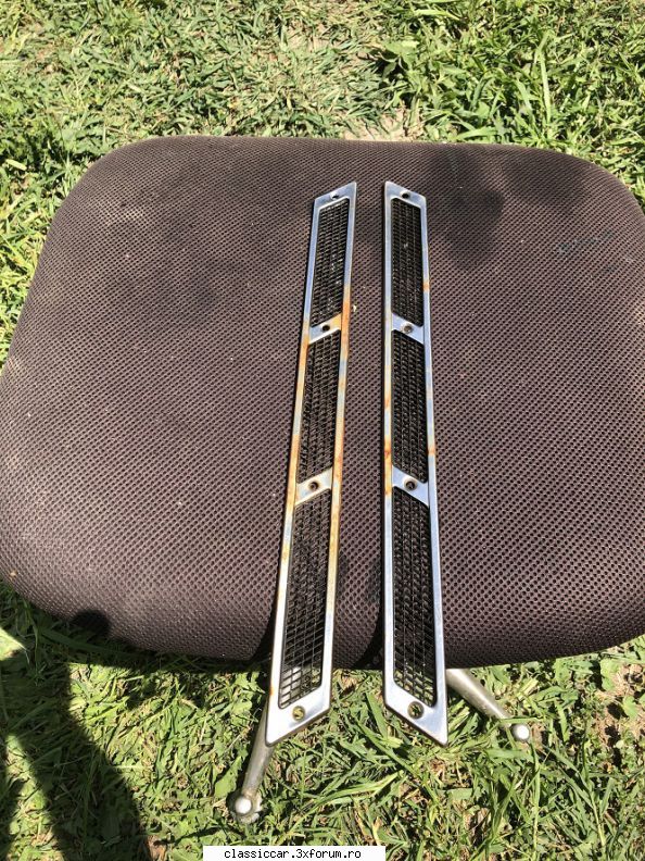Vand ornamente plastic aerisiere Dacia 1300 - mirel vicaru - Vanzari  piese si accesorii