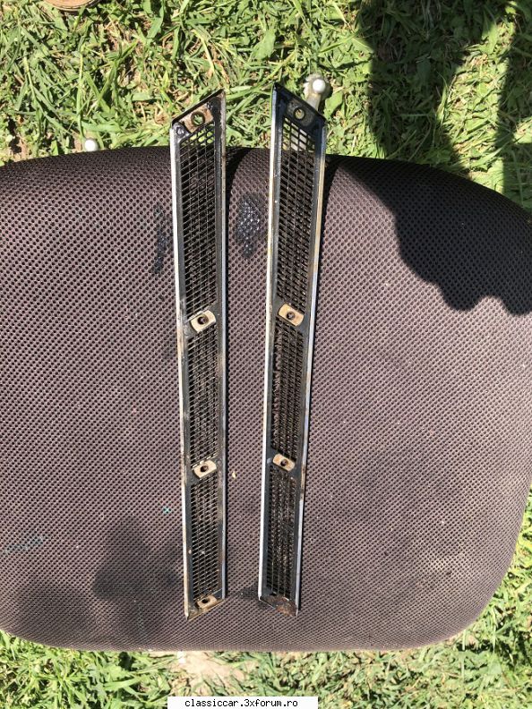 Vand ornamente plastic aerisiere Dacia 1300 - mirel vicaru - Vanzari  piese si accesorii