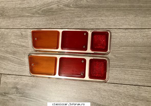 Vand piese Dacia 1100 Renault R8 R10 R10 Major - Geam stop stanga Renault r10 - Vanzari  piese si accesorii