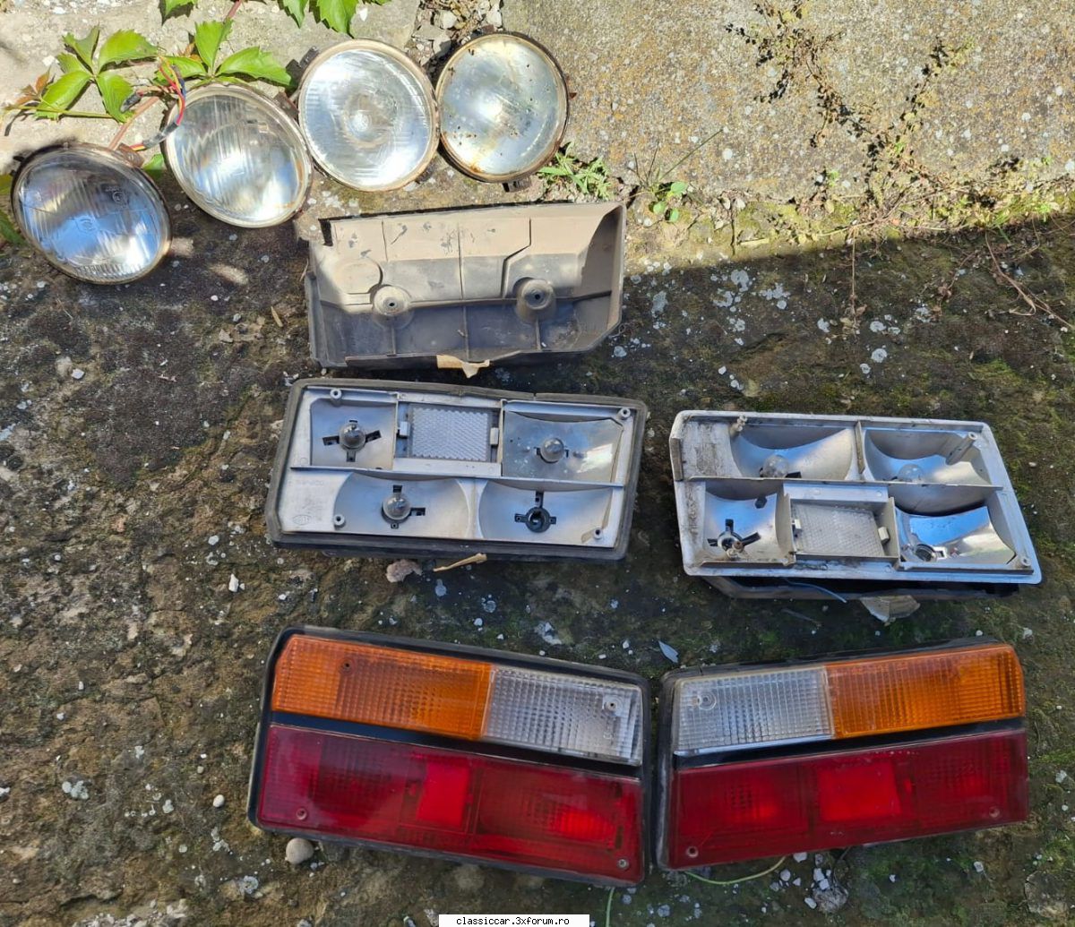 Vand piese Dacia 1300_130_ARO - Faruri si stopuri D1310 folosite - Vanzari  piese si accesorii