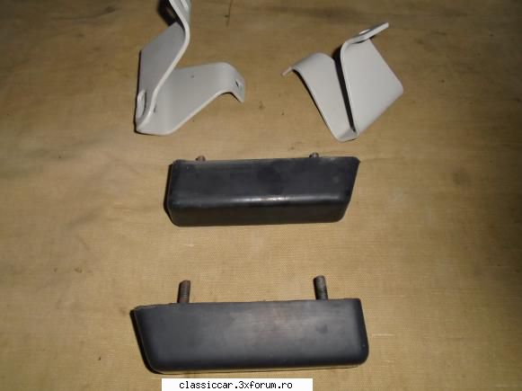 Vand piese Dacia 1300 si altele - set tampoane de uzina st-dr + suporturile de - Vanzari  piese si accesorii