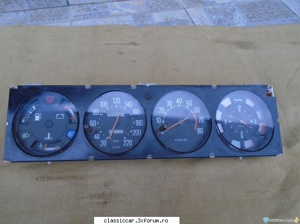 Vand piese Dacia 1300 si altele - ceasuri Renault lei - Vanzari  piese si accesorii