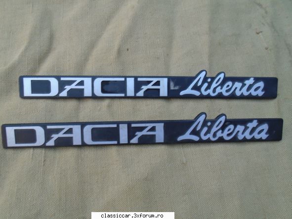 Vand piese Dacia 1300 si altele - embleme Dacia Liberta noi - 40 lei buc - Vanzari  piese si accesorii