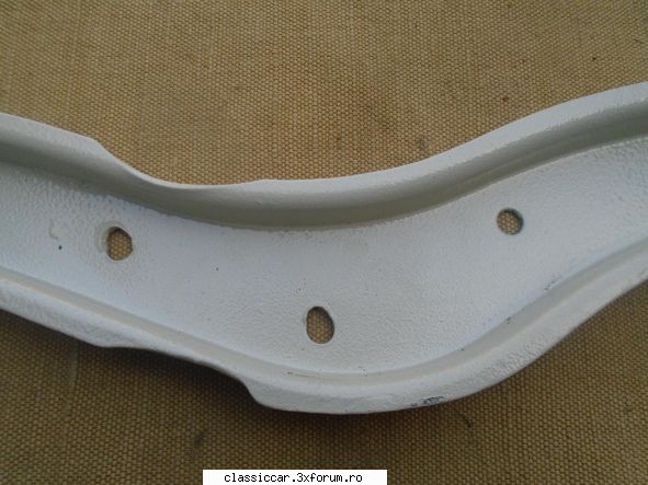 Vand piese Dacia 1300 si altele - traversa cutie 4 trepte Dacia - 30 lei - Vanzari  piese si accesorii