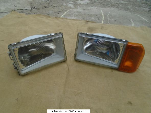Vand piese Dacia 1300 si altele - faruri Dacia 1310 CN1 stare f buna - 160 lei - Vanzari  piese si accesorii