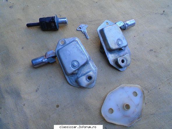 Vand piese Dacia 1300 si altele - broaste fata + incuietori fata spate cu o - Vanzari  piese si accesorii
