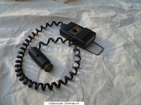 Vand piese Dacia 1300 si altele - bricheta+ lanterna comunista - 50 lei - Vanzari  piese si accesorii