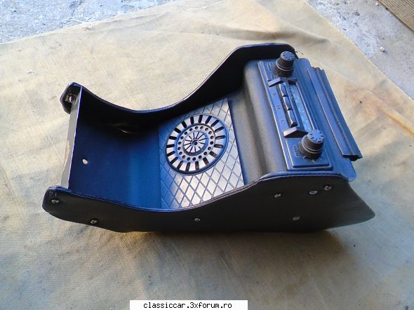 Vand piese Dacia 1300 si altele - consola originala Dacia lei nu stiu daca - Vanzari  piese si accesorii