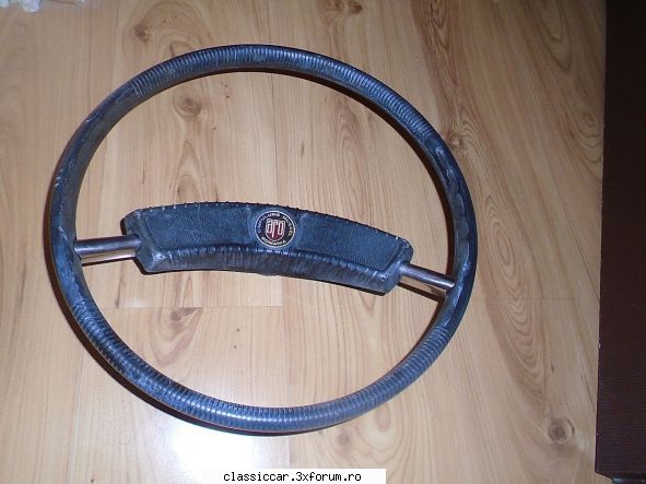 Vand piese Dacia 1300 si altele - volan ARO / Dacia lei stare ff buna - Vanzari  piese si accesorii