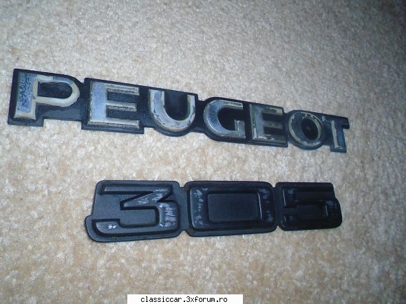 Vand piese Dacia 1300 si altele - embleme Peugeot - 35 lei - Vanzari  piese si accesorii