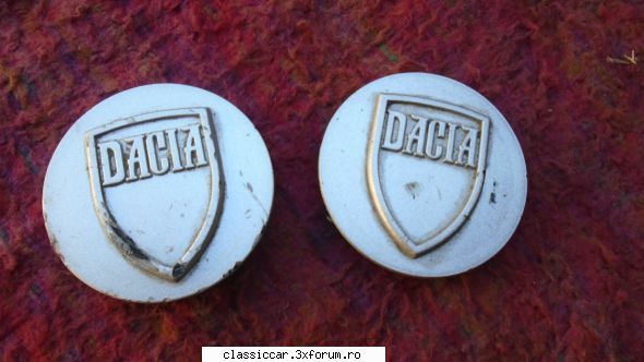 Vand piese Dacia 1300 si altele - capace jante Dacia CMS - 30 lei ambele - Vanzari  piese si accesorii