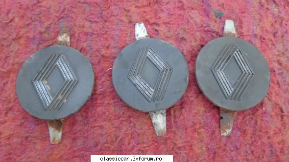 Vand piese Dacia 1300 si altele - capacele jante Renault clasic- 30 lei - Vanzari  piese si accesorii