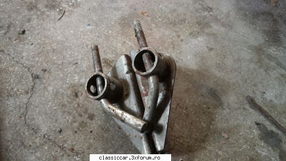 Vand piese Trabant - Suporti fixare bancheta spate break - 50 lei - Vanzari  piese si accesorii