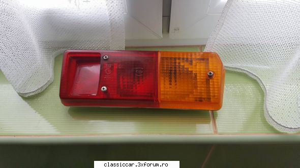 Vand piese dacia - Se adauga: stop dreapta complet 25 ron ornament - Vanzari  piese si accesorii