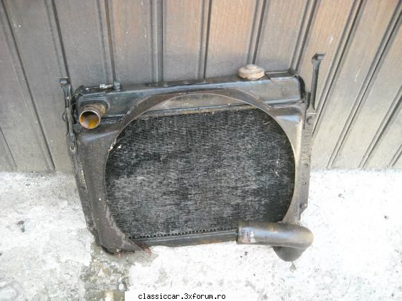 Vand piese dacia - radiator(nu e lovit,nu curge)- 100 lei - Vanzari  piese si accesorii