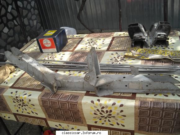 Vand piese dacia - lonjeron- 120 lei set borgo dacia lei - Vanzari  piese si accesorii