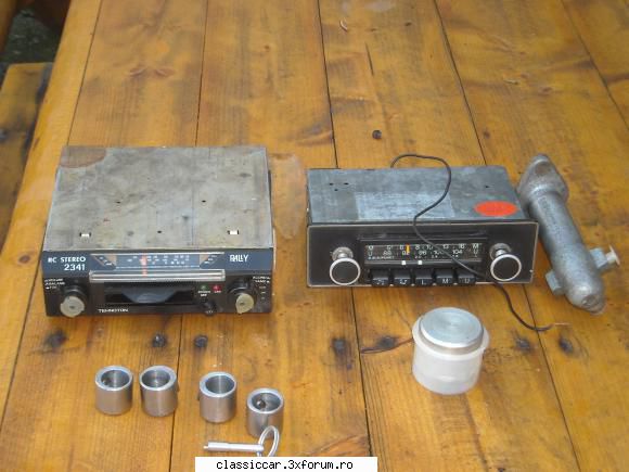 Vand piese dacia - Mai adaug: radio blaupunkt- 40 lei radiocasetofon - Vanzari  piese si accesorii