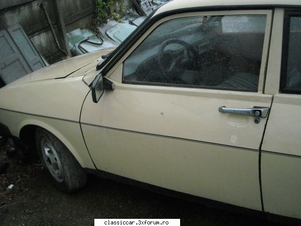 Vand piese dacia - Mai adaug piese dupa o dacia sport din 1988: usa - Vanzari  piese si accesorii