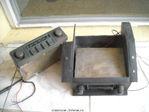 Vand piese dacia - Mai adaug: radio- 40 lei bucata - Vanzari  piese si accesorii