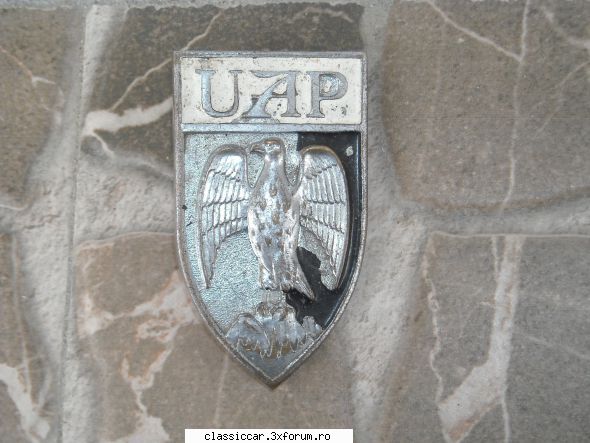 Vand piese dacia - Sigla mare UAP- 150 lei. Deocamdata rezervata - Vanzari  piese si accesorii