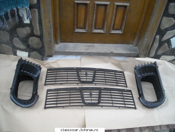 Vand piese dacia - Mai adaug urmatoarele piese noi: grila fata- 30 - Vanzari  piese si accesorii