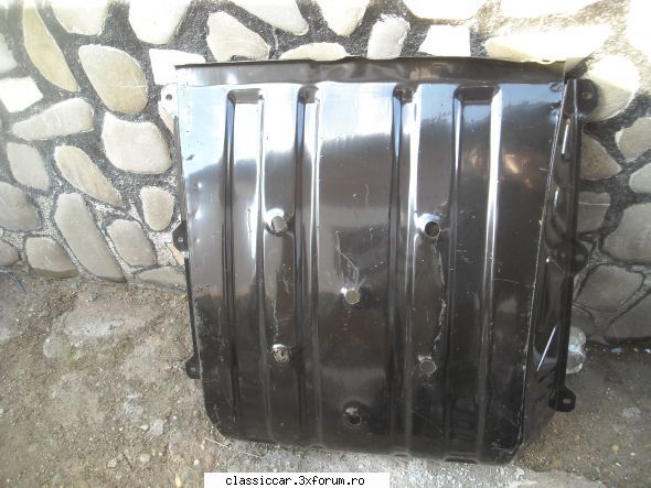Vand piese dacia - Scut rezervor,nou,de uzina- 90 lei - Vanzari  piese si accesorii